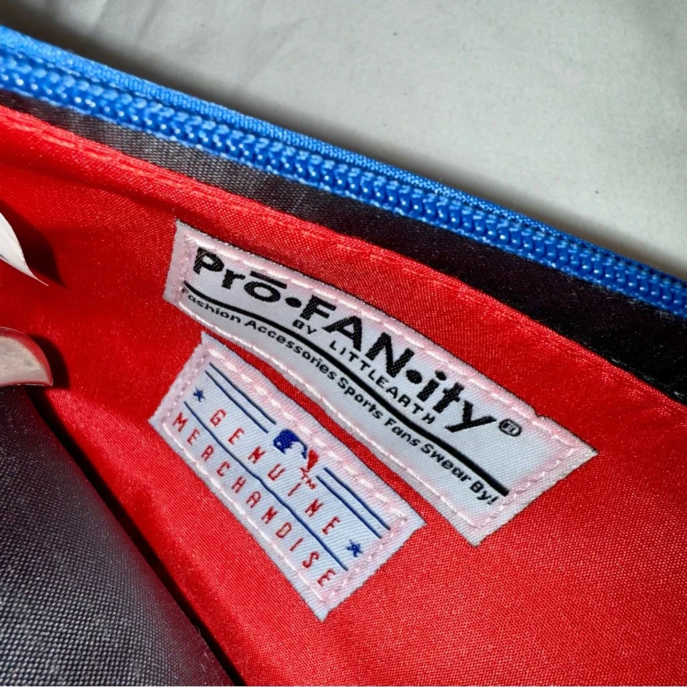 Texas Rangers‎ Blue Wristlet Wallet ID Phone Keys Holder Great Gift!